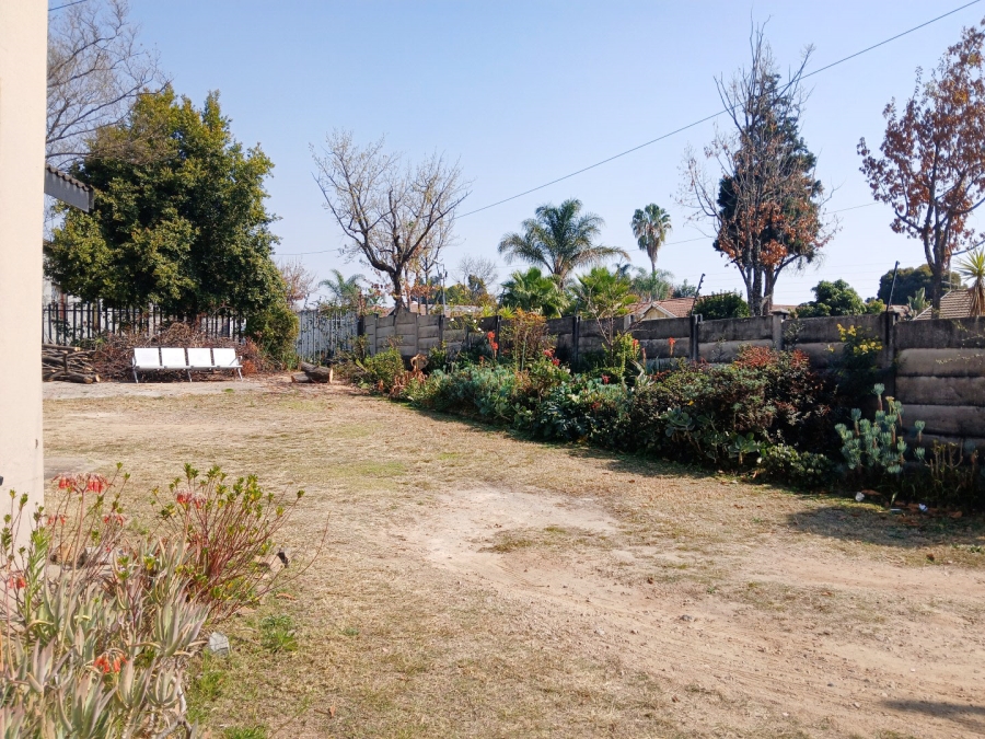 6 Bedroom Property for Sale in Bloubosrand Gauteng