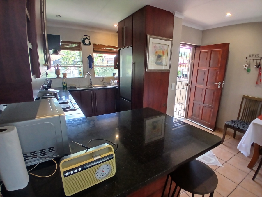 2 Bedroom Property for Sale in Constantia Kloof Gauteng