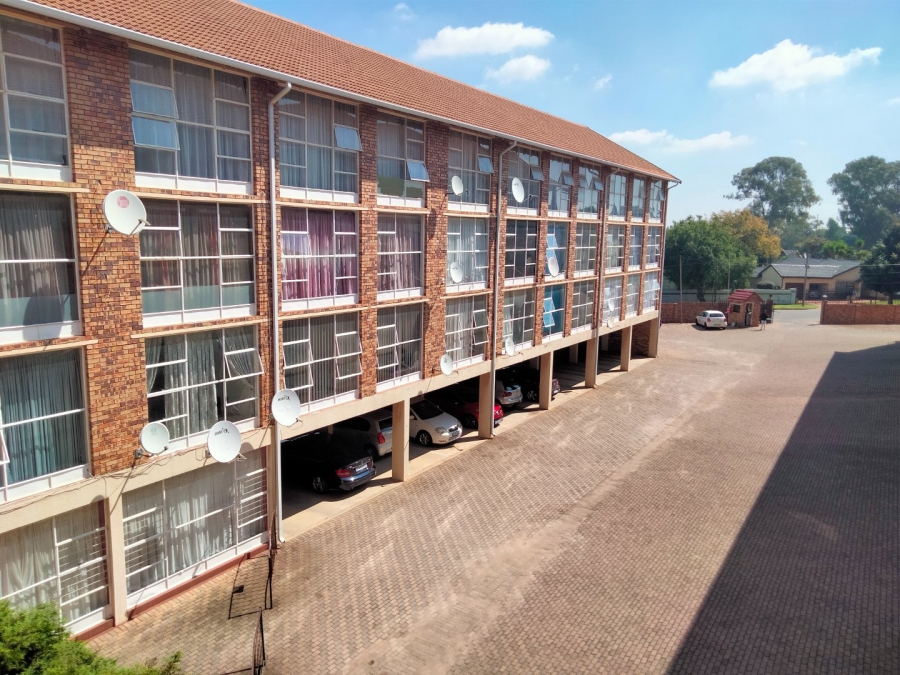 To Let 3 Bedroom Property for Rent in Horizon View Gauteng