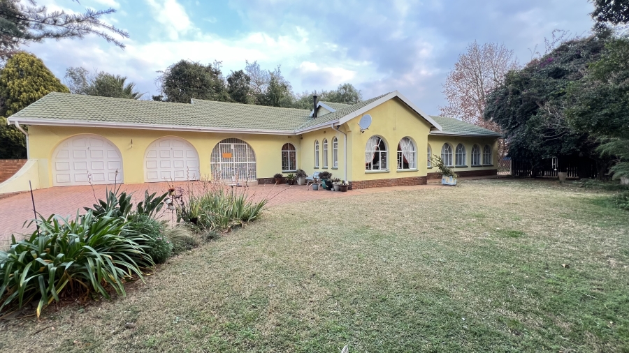 4 Bedroom Property for Sale in Westonaria Gauteng