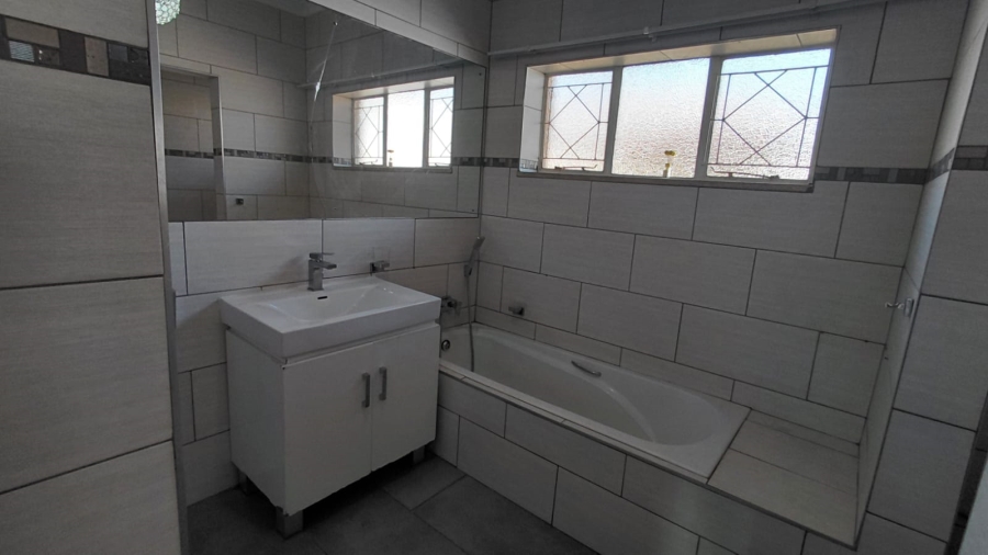 3 Bedroom Property for Sale in Greenhills Gauteng