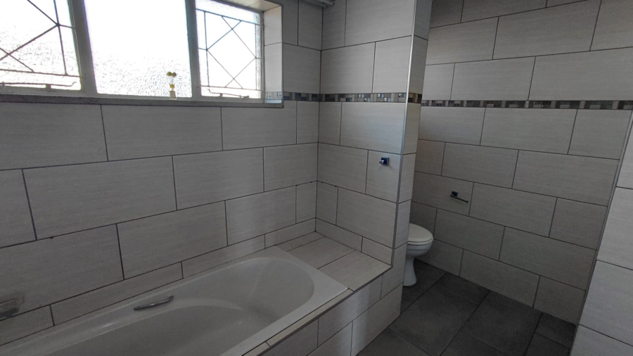 3 Bedroom Property for Sale in Greenhills Gauteng