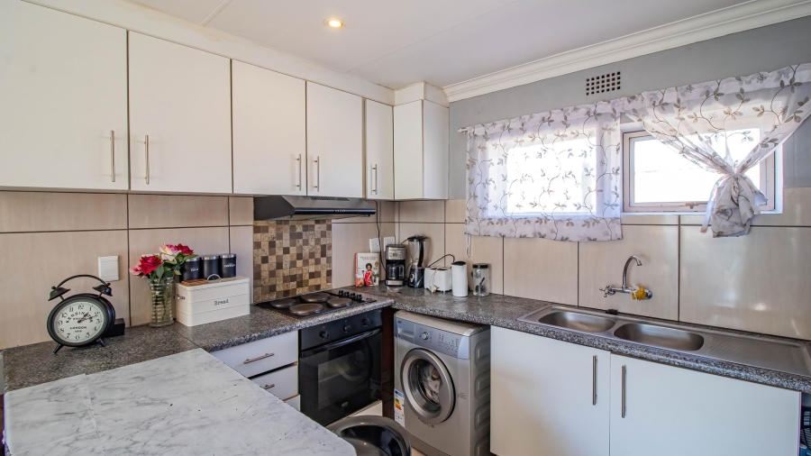 2 Bedroom Property for Sale in Winchester Hills Gauteng