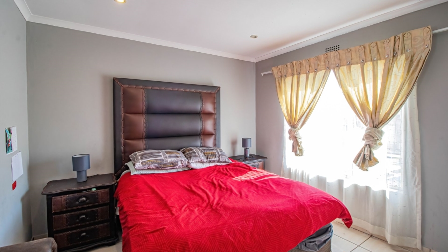 2 Bedroom Property for Sale in Winchester Hills Gauteng