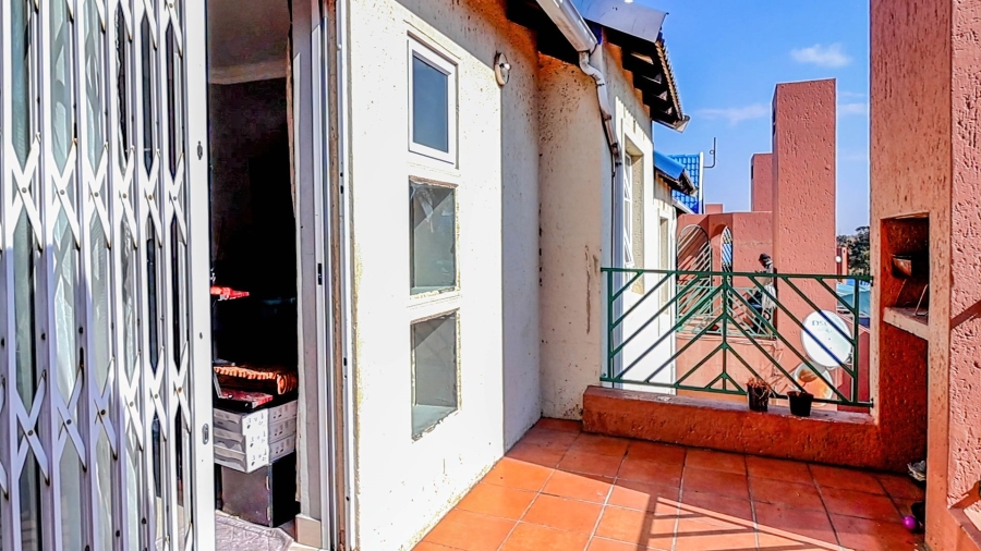 2 Bedroom Property for Sale in Winchester Hills Gauteng