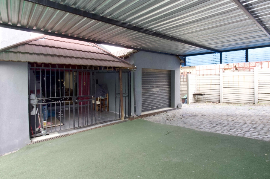 3 Bedroom Property for Sale in Olievenhoutbosch Gauteng