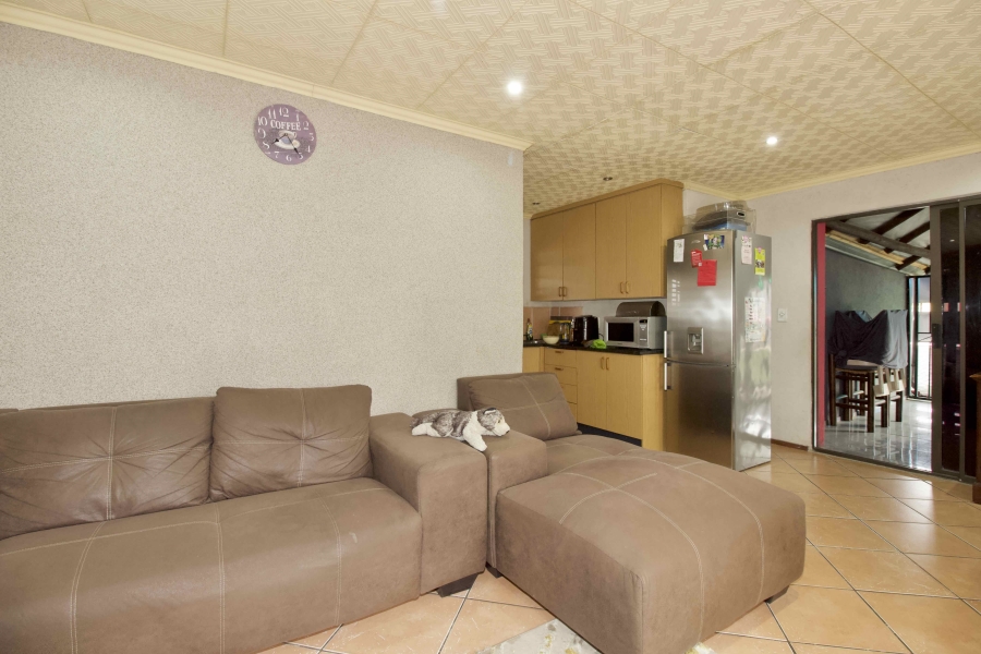 3 Bedroom Property for Sale in Olievenhoutbosch Gauteng
