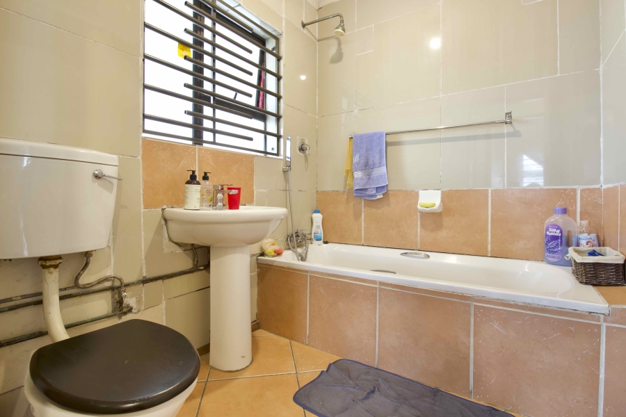 3 Bedroom Property for Sale in Olievenhoutbosch Gauteng