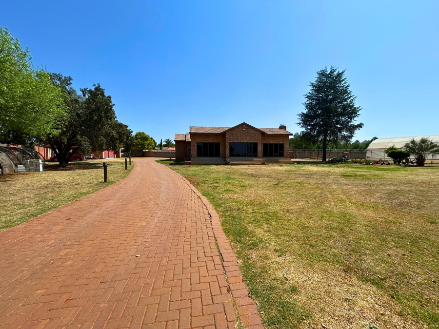 11 Bedroom Property for Sale in Gerardsville Gauteng