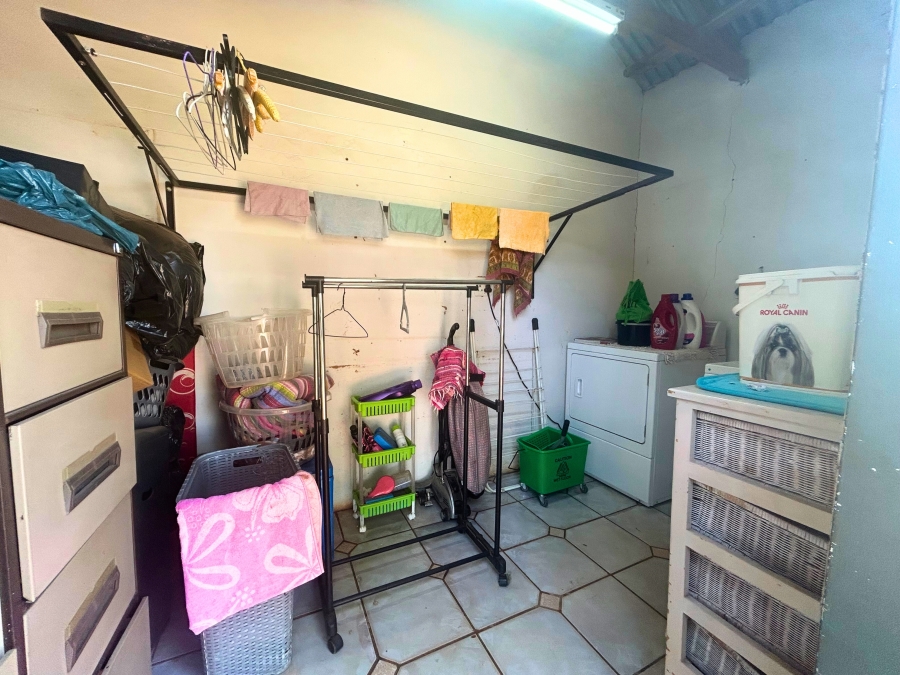 11 Bedroom Property for Sale in Gerardsville Gauteng
