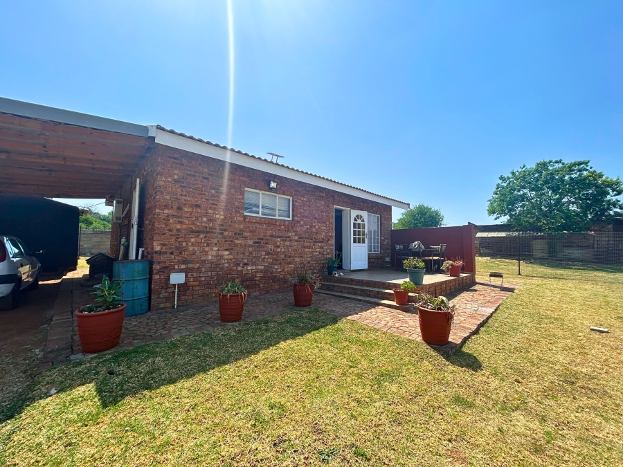 11 Bedroom Property for Sale in Gerardsville Gauteng