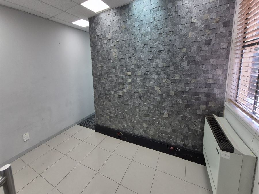 To Let Commercial Property for Rent in Dunkeld West Gauteng
