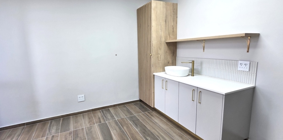 To Let Commercial Property for Rent in Lyme Park Gauteng
