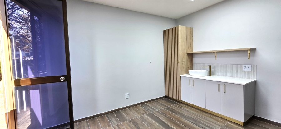 To Let Commercial Property for Rent in Lyme Park Gauteng