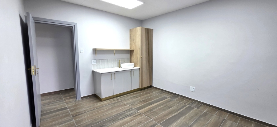 To Let Commercial Property for Rent in Lyme Park Gauteng
