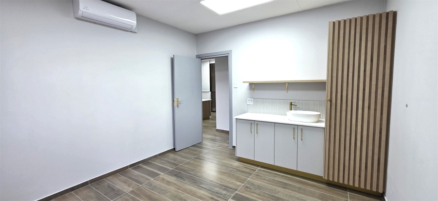 To Let Commercial Property for Rent in Lyme Park Gauteng