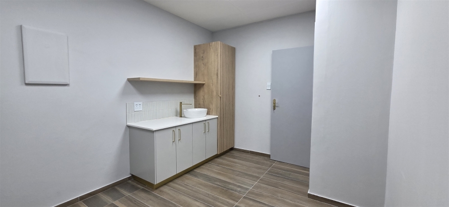 To Let Commercial Property for Rent in Lyme Park Gauteng