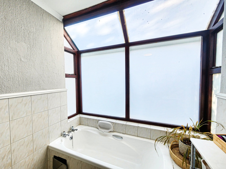 To Let 3 Bedroom Property for Rent in Lynnwood Ridge Gauteng