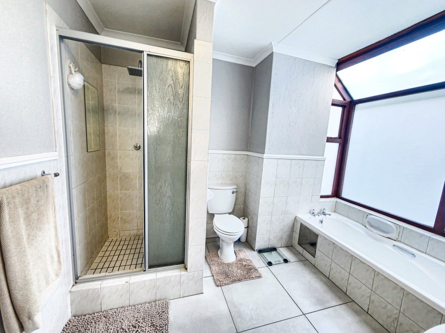 To Let 3 Bedroom Property for Rent in Lynnwood Ridge Gauteng