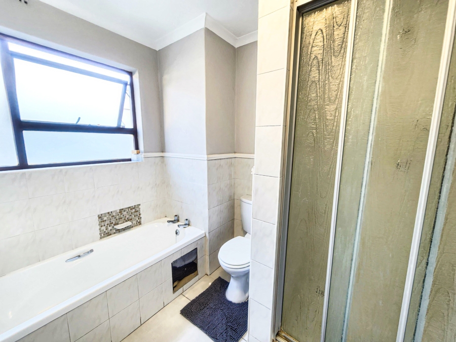 To Let 3 Bedroom Property for Rent in Lynnwood Ridge Gauteng