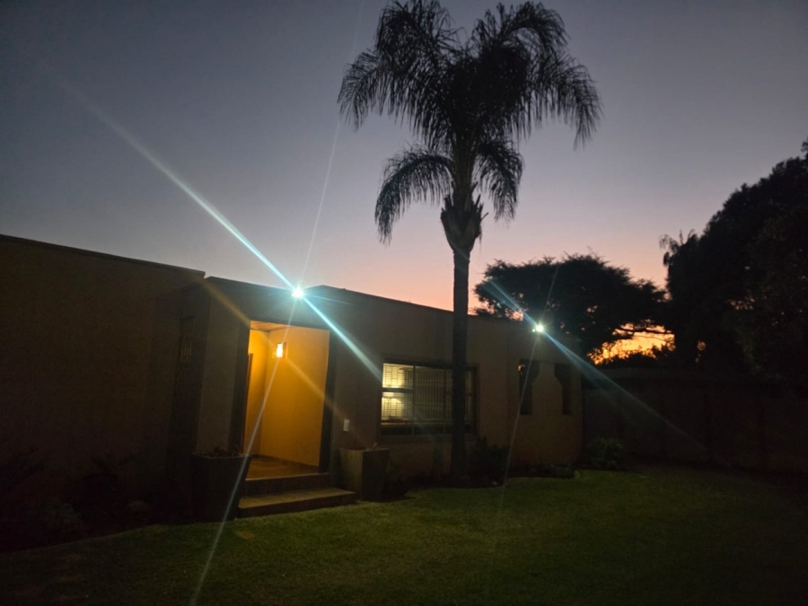 4 Bedroom Property for Sale in Sinoville Gauteng
