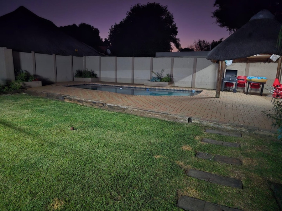 4 Bedroom Property for Sale in Sinoville Gauteng