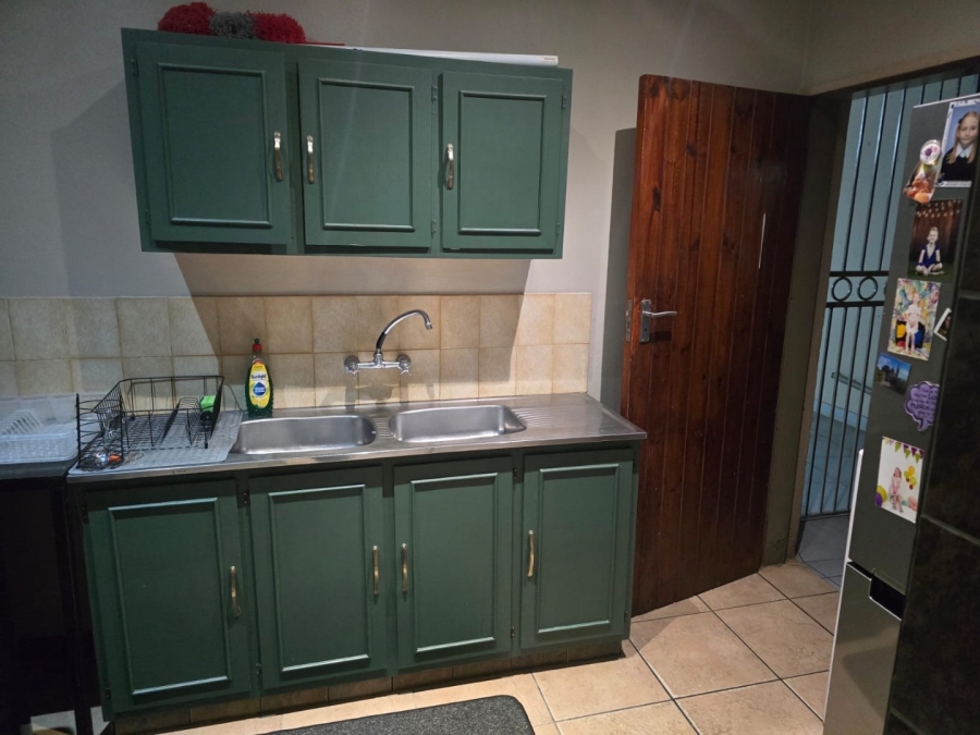 4 Bedroom Property for Sale in Sinoville Gauteng