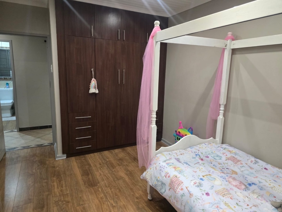4 Bedroom Property for Sale in Sinoville Gauteng