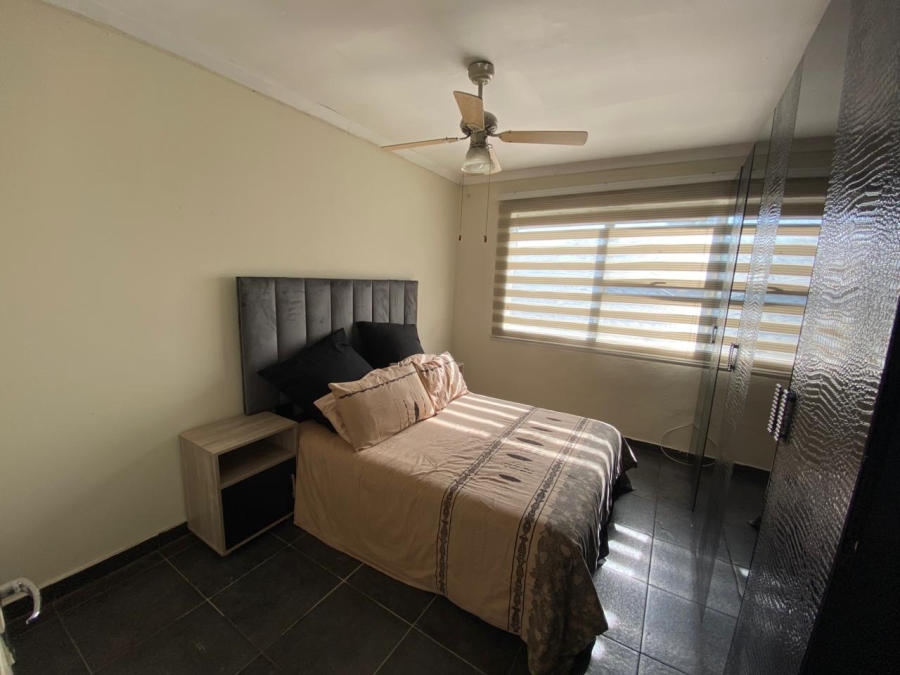 To Let 2 Bedroom Property for Rent in Bryanston Gauteng