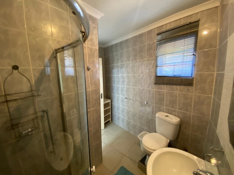 To Let 2 Bedroom Property for Rent in Bryanston Gauteng