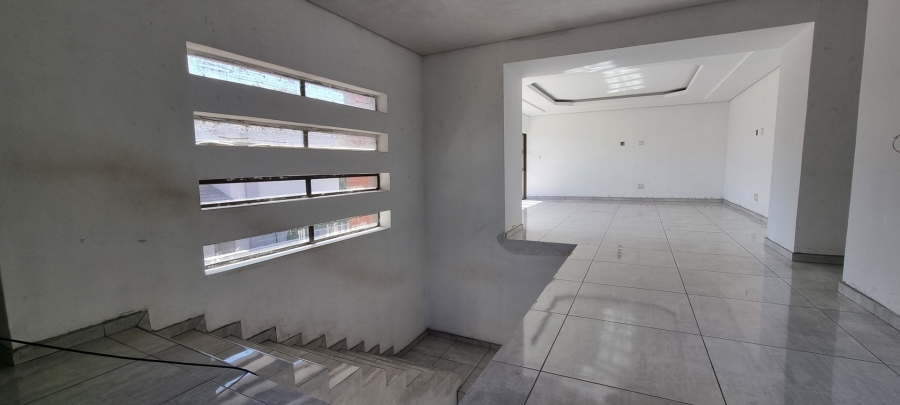 5 Bedroom Property for Sale in Sunward Park Gauteng
