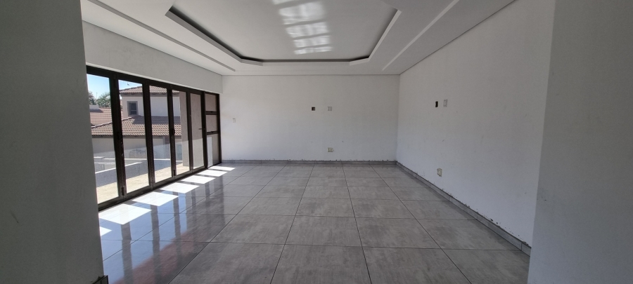 5 Bedroom Property for Sale in Sunward Park Gauteng