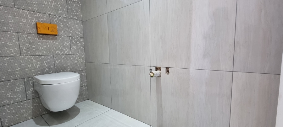 5 Bedroom Property for Sale in Sunward Park Gauteng