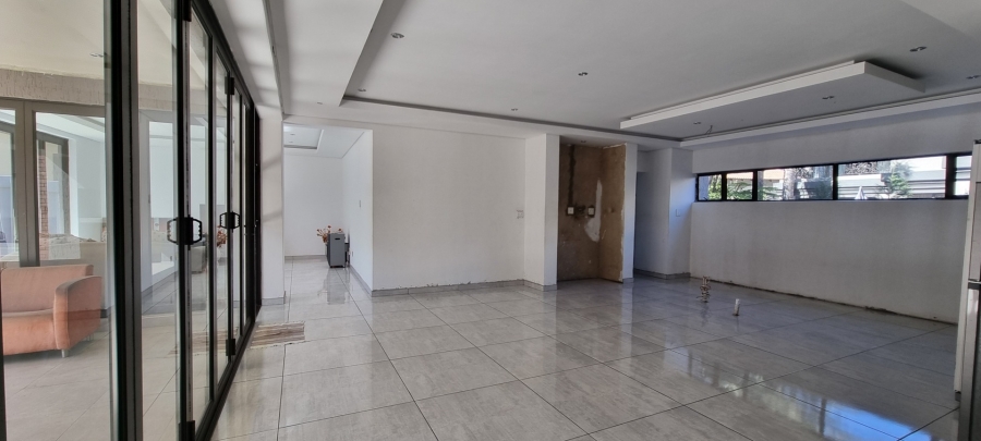 5 Bedroom Property for Sale in Sunward Park Gauteng
