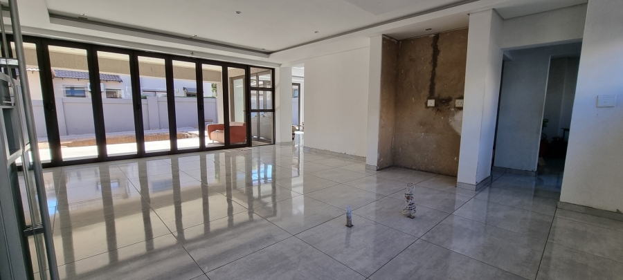 5 Bedroom Property for Sale in Sunward Park Gauteng