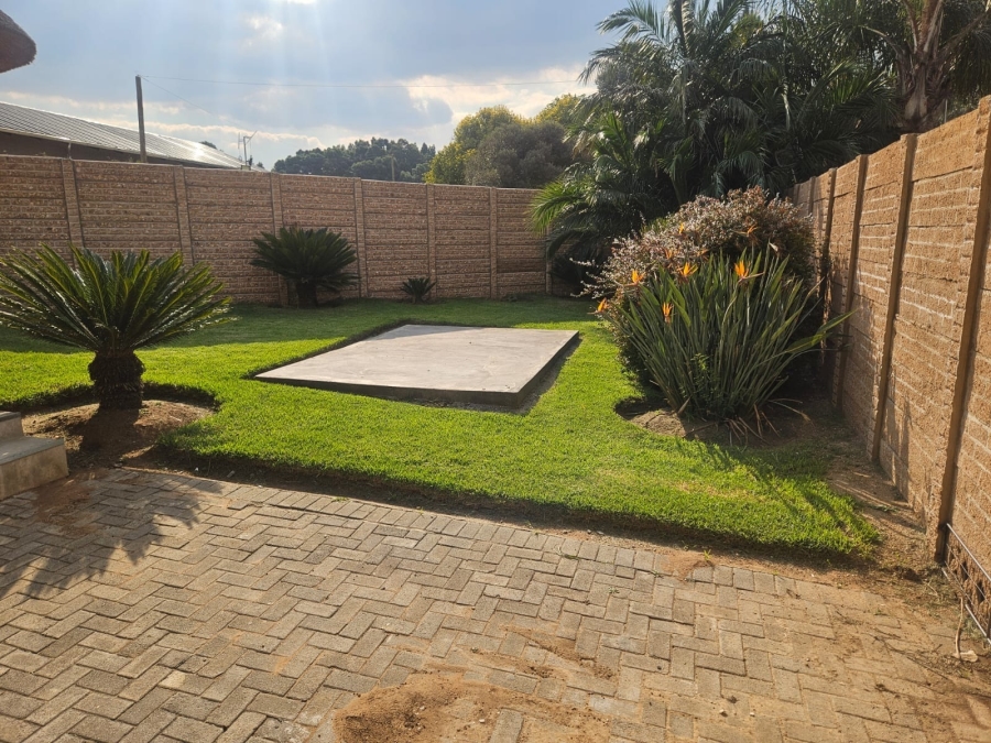 To Let 2 Bedroom Property for Rent in Jatniel Gauteng