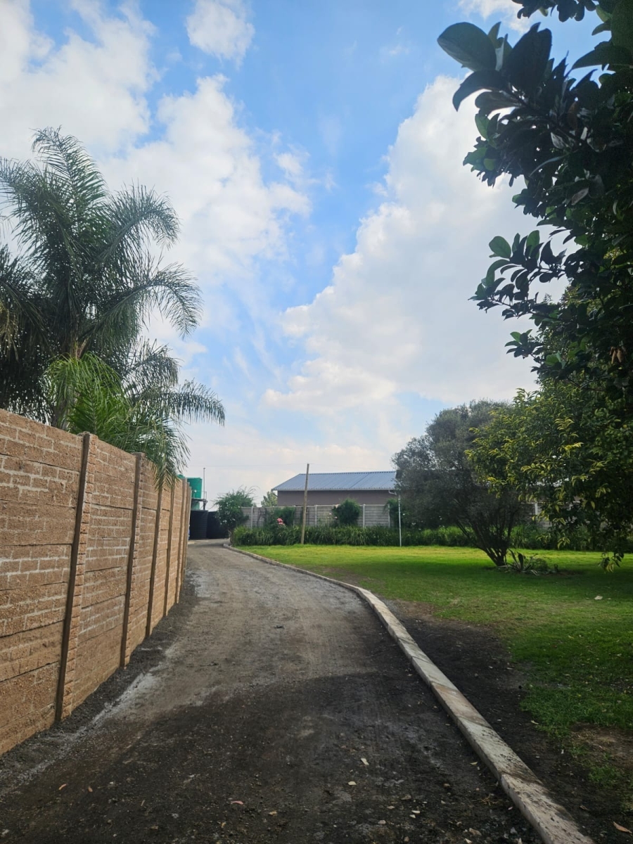 To Let 2 Bedroom Property for Rent in Jatniel Gauteng