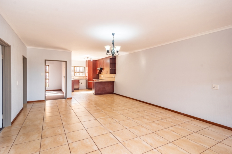 To Let 2 Bedroom Property for Rent in Monument Gauteng
