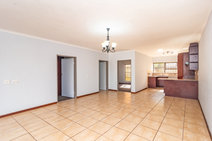 To Let 2 Bedroom Property for Rent in Monument Gauteng