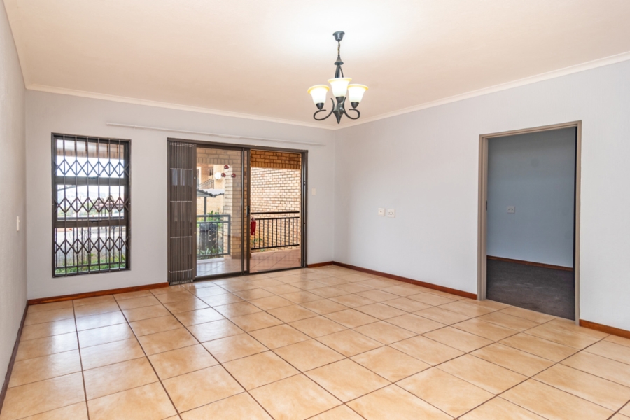 To Let 2 Bedroom Property for Rent in Monument Gauteng