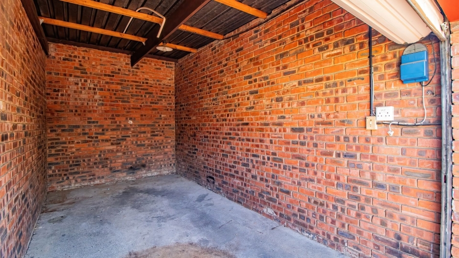 2 Bedroom Property for Sale in Eden Glen Gauteng