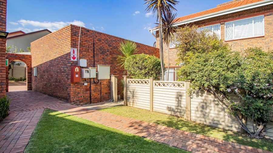 2 Bedroom Property for Sale in Eden Glen Gauteng