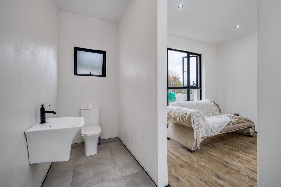 4 Bedroom Property for Sale in Helderfontein Estate Gauteng