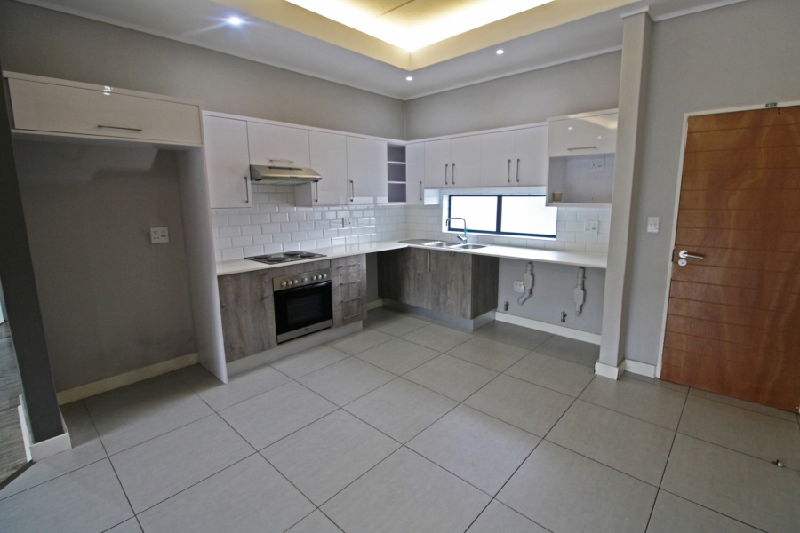 To Let 2 Bedroom Property for Rent in Linden Gauteng