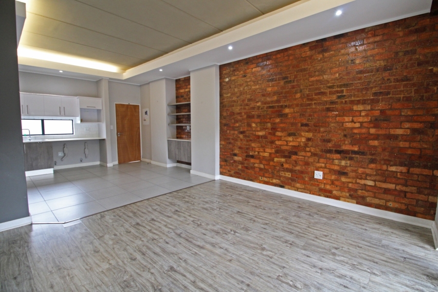 To Let 2 Bedroom Property for Rent in Linden Gauteng