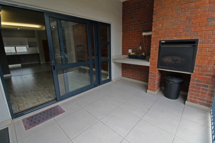 To Let 2 Bedroom Property for Rent in Linden Gauteng