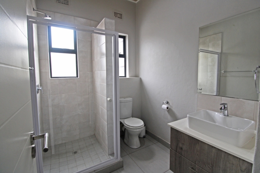 To Let 2 Bedroom Property for Rent in Linden Gauteng