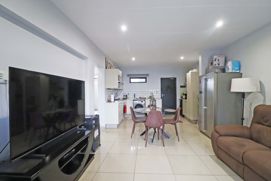 To Let 2 Bedroom Property for Rent in Bryanston Gauteng
