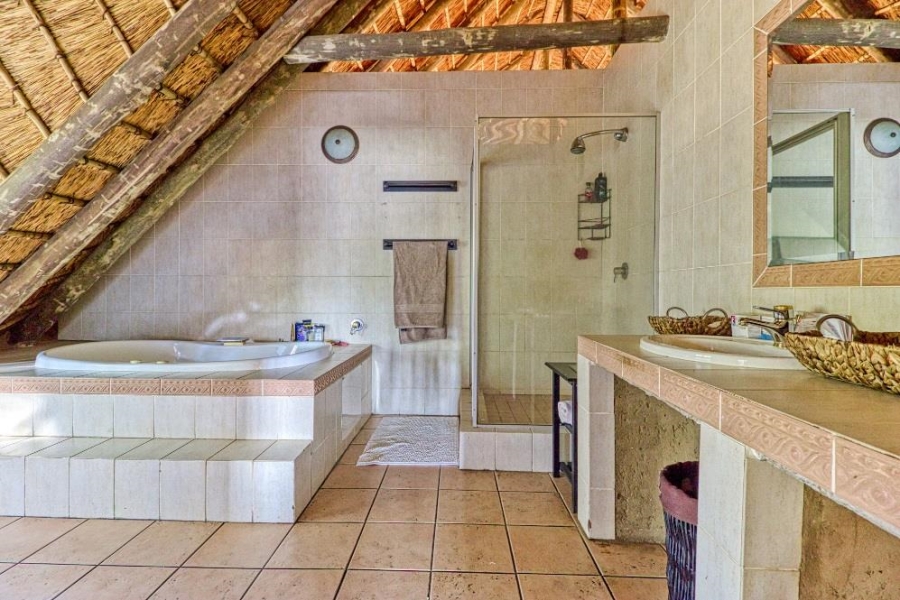 To Let 4 Bedroom Property for Rent in Fourways Gauteng