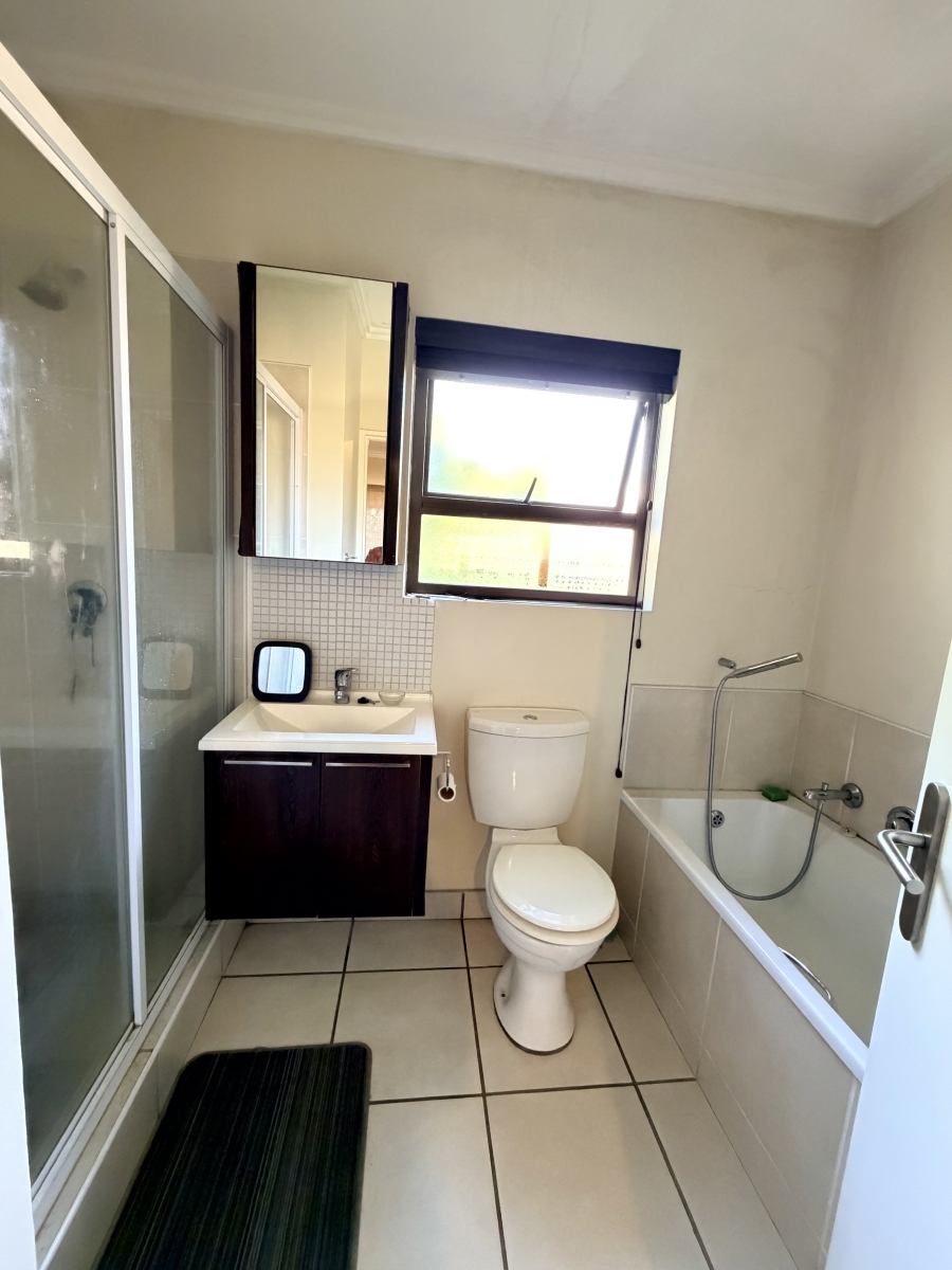To Let 2 Bedroom Property for Rent in Maroeladal Gauteng
